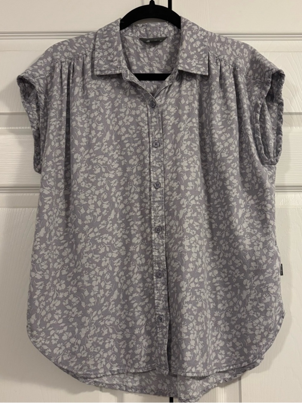 Eddie Bauer Lavender and White Floral Button Front Shirt